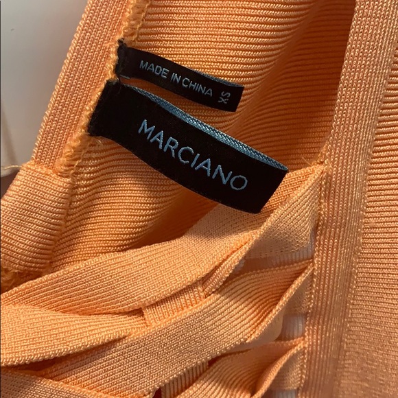 Sexy short peach dress - Picture 2 of 3